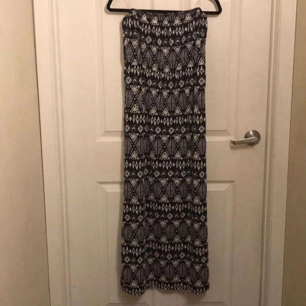 Sleeveless maxi dress